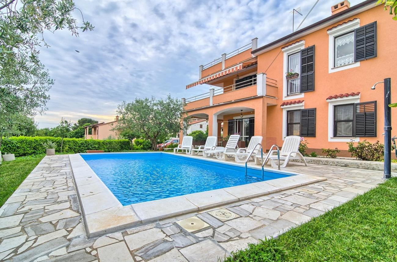 Apartment Bartholomaeus Пула Екстер'єр фото